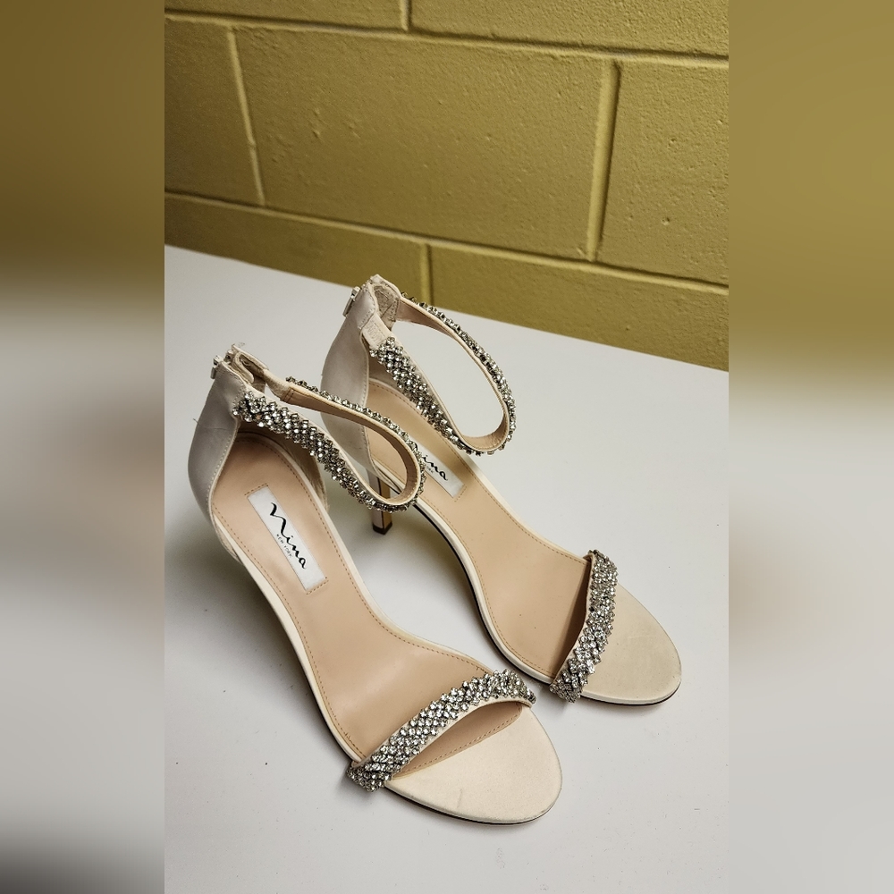 Nima heels - Picture 3 of 3